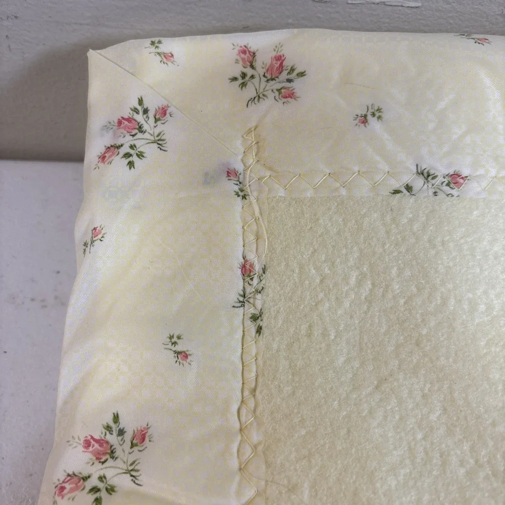 Montg‎ Wards Crib Blanket 36